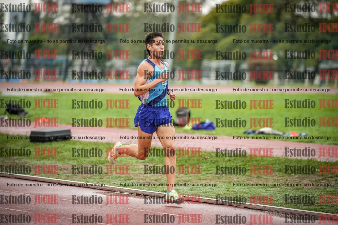 Fotos de los 5000 m de varones - serie 1