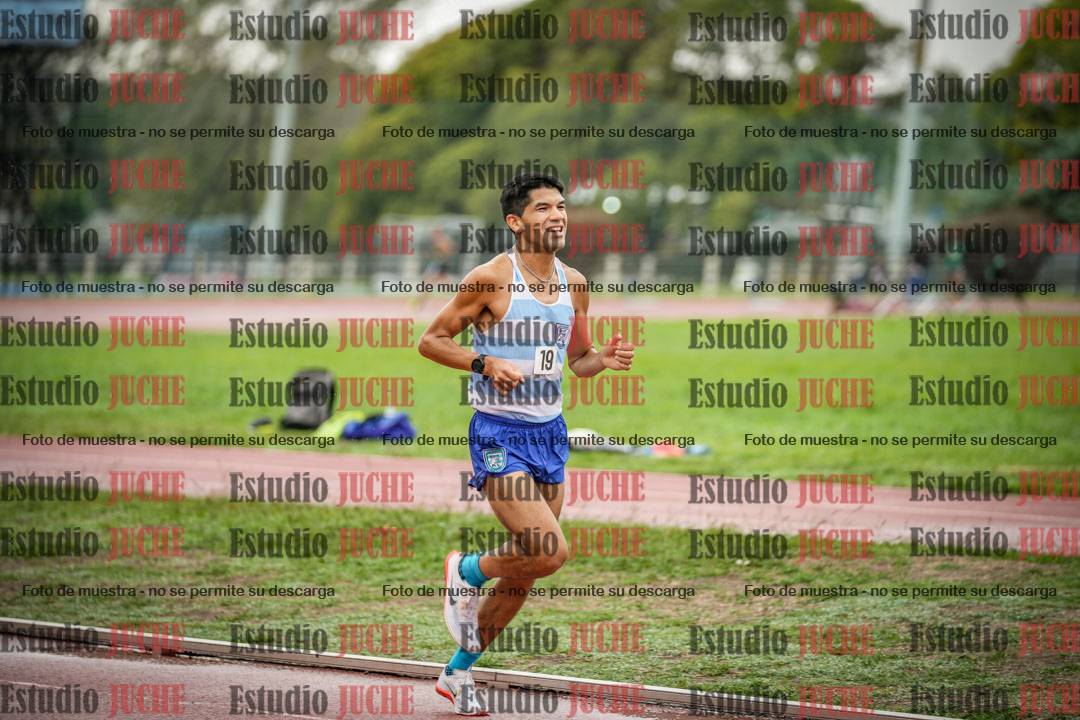 Fotos de los 5000 m de varones - serie 1