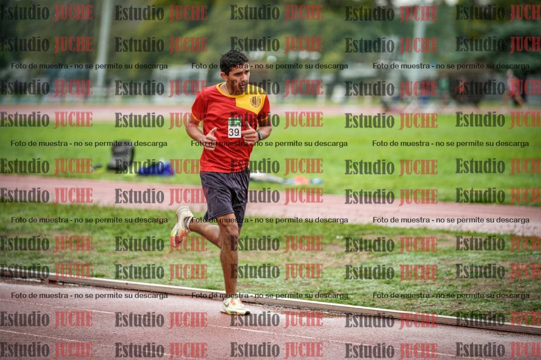 Fotos de los 5000 m de varones - serie 1