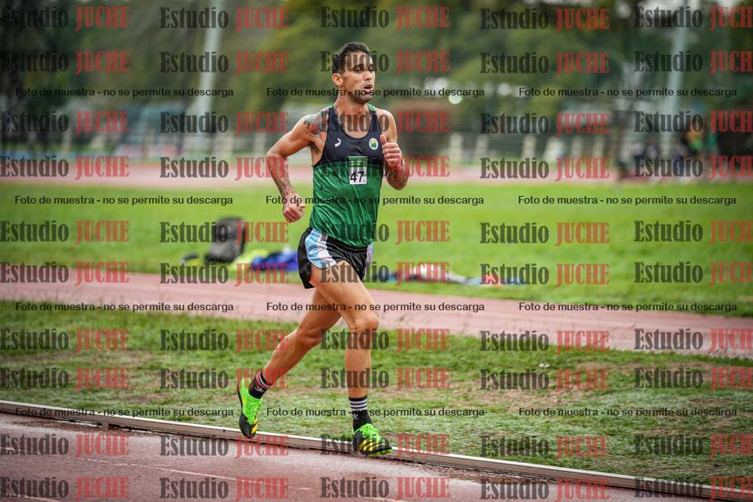 Fotos de los 5000 m de varones - serie 1