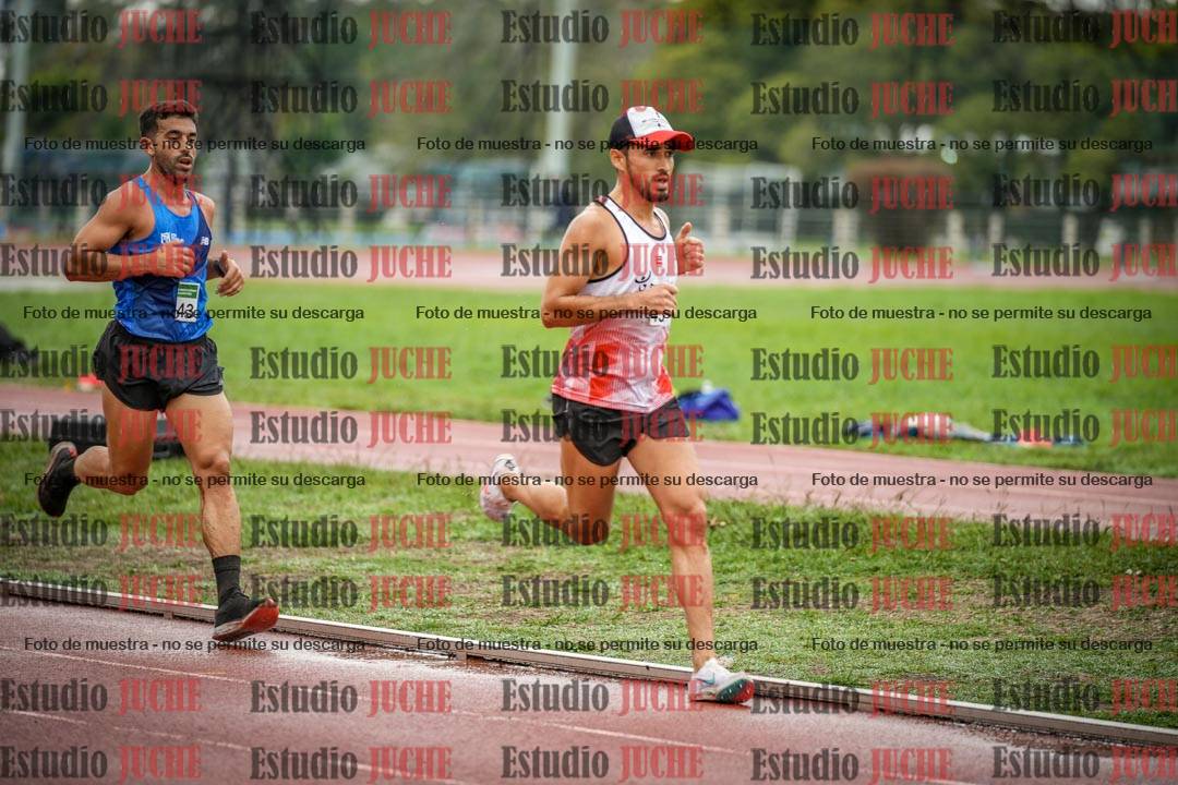Fotos de los 5000 m de varones - serie 1