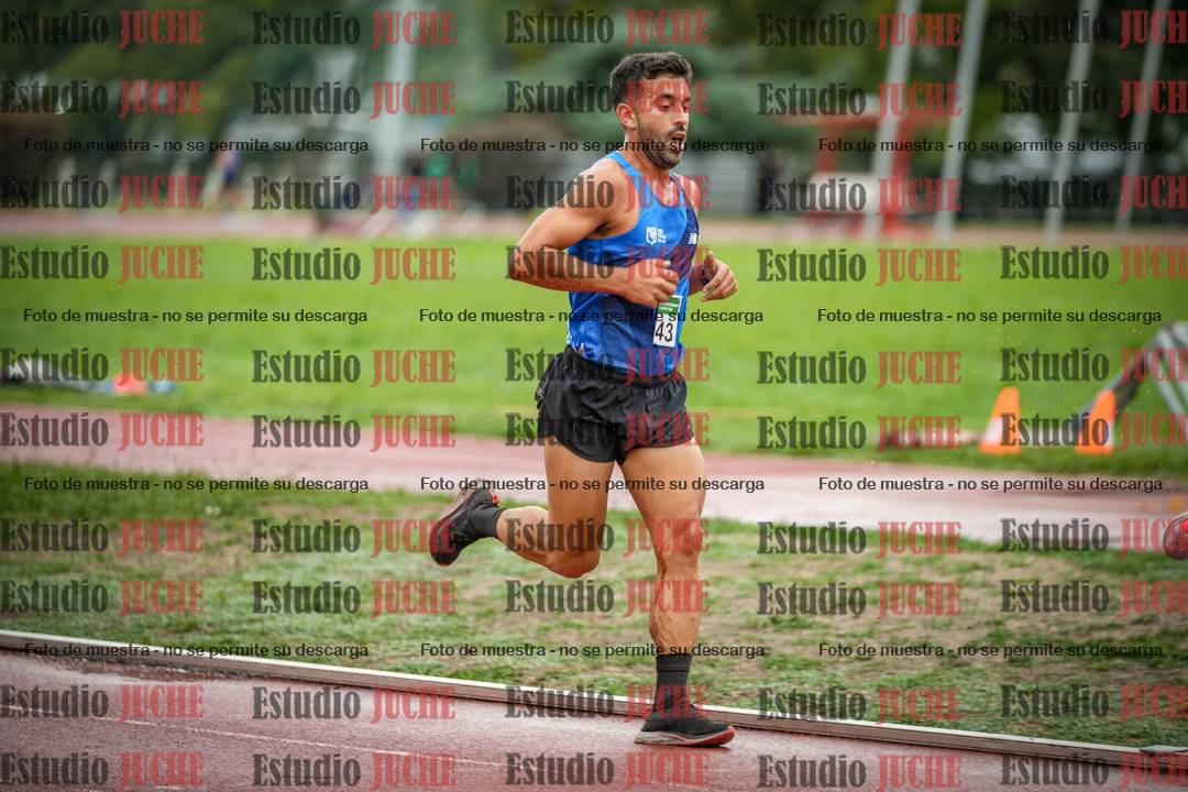 Fotos de los 5000 m de varones - serie 1