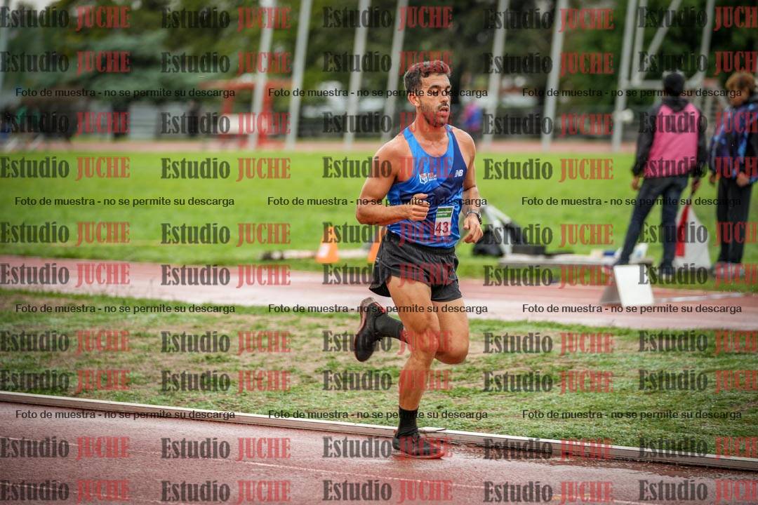 Fotos de los 5000 m de varones - serie 1
