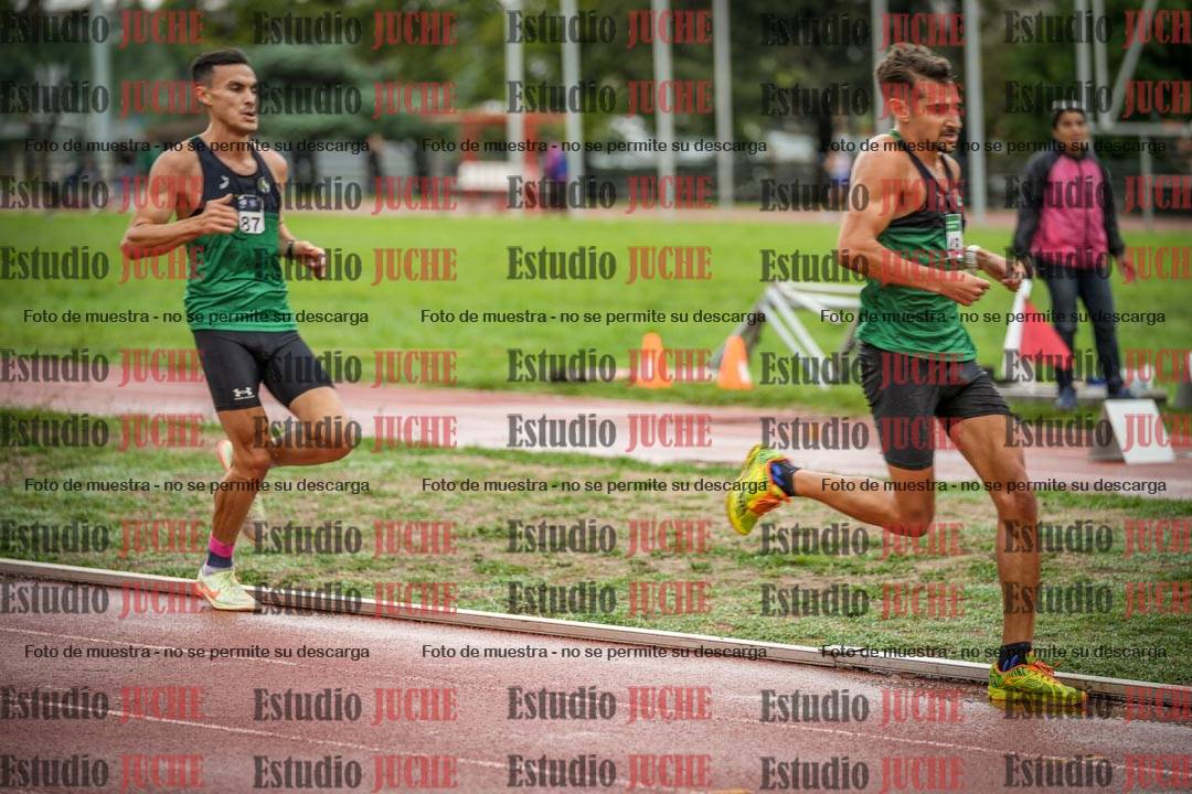 Fotos de los 5000 m de varones - serie 1