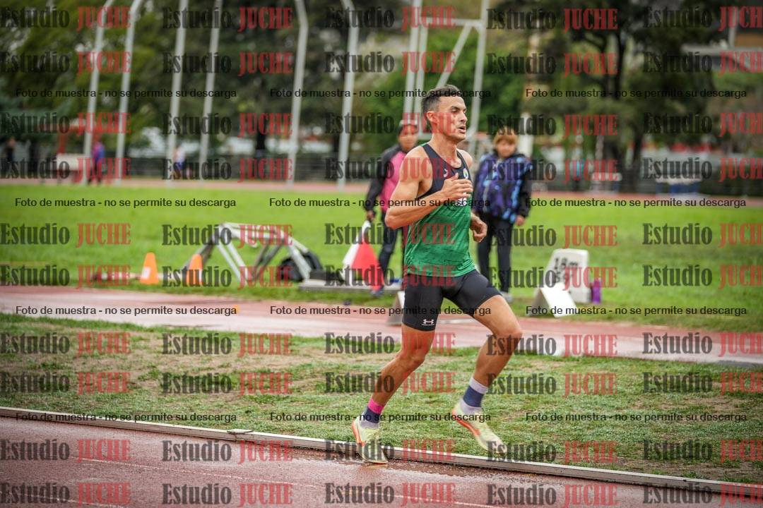 Fotos de los 5000 m de varones - serie 1