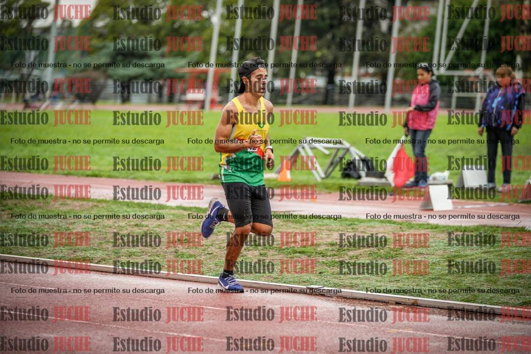 Fotos de los 5000 m de varones - serie 1