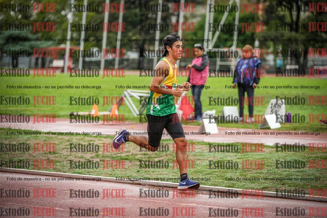Fotos de los 5000 m de varones - serie 1
