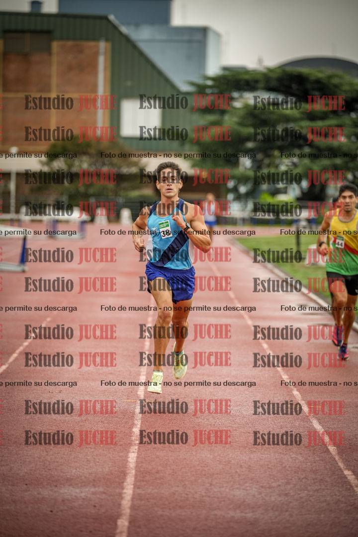 Fotos de los 5000 m de varones - serie 1