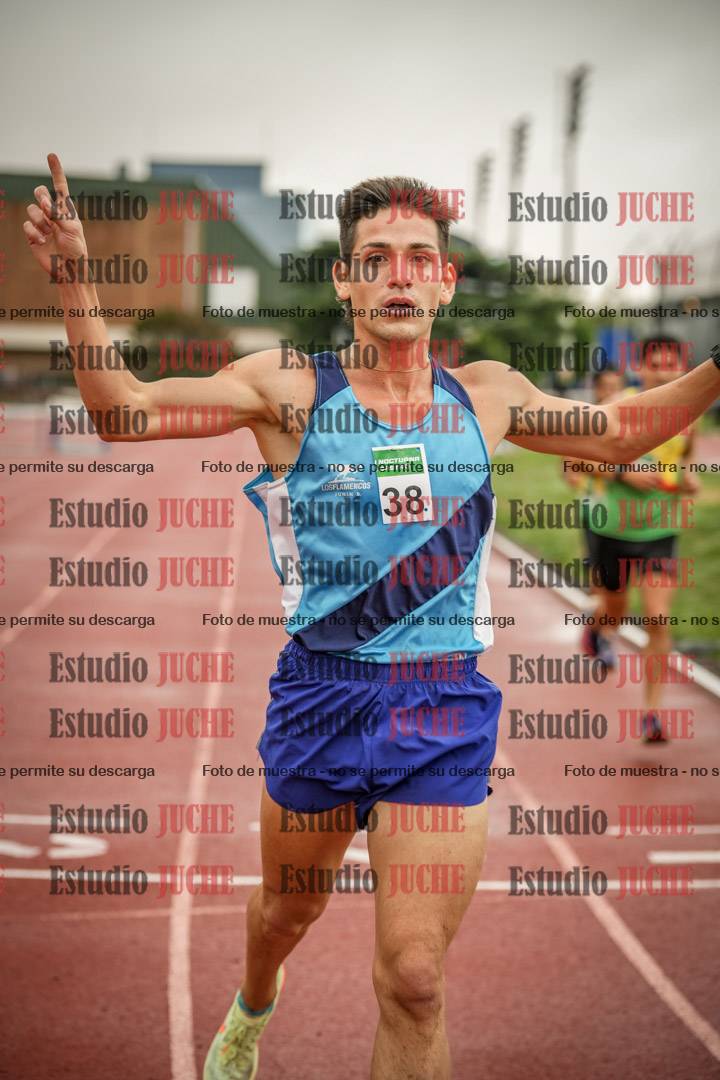 Fotos de los 5000 m de varones - serie 1
