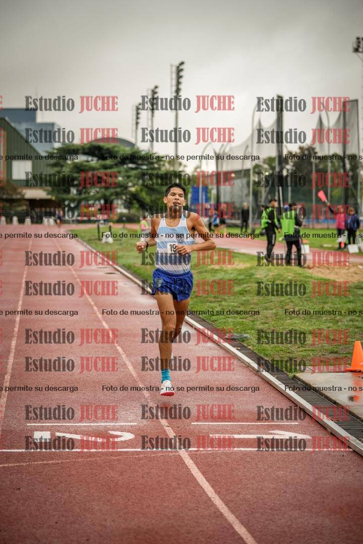 Fotos de los 5000 m de varones - serie 1