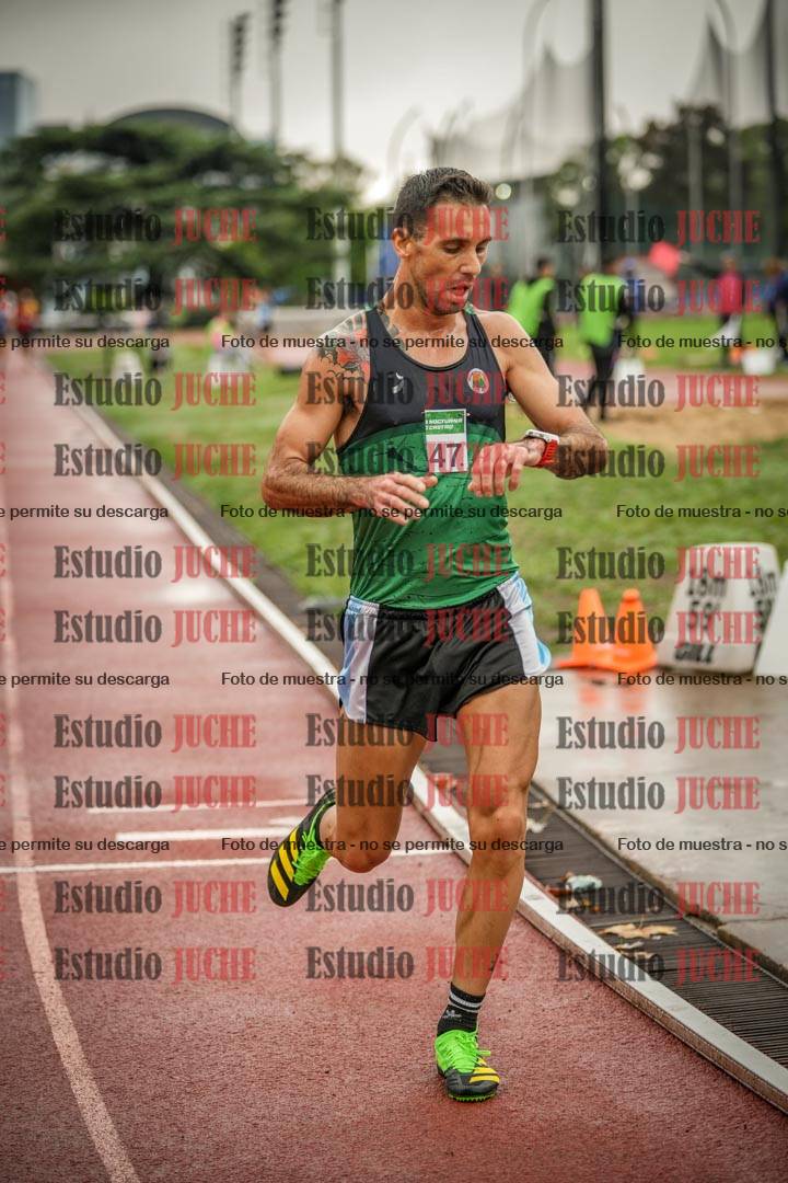 Fotos de los 5000 m de varones - serie 1