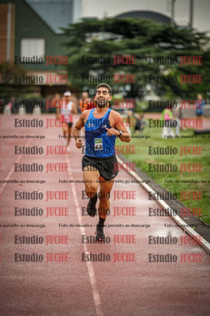Fotos de los 5000 m de varones - serie 1