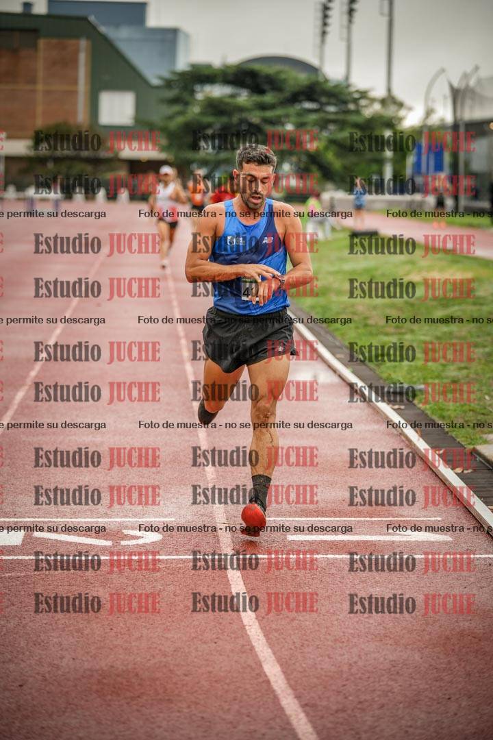 Fotos de los 5000 m de varones - serie 1