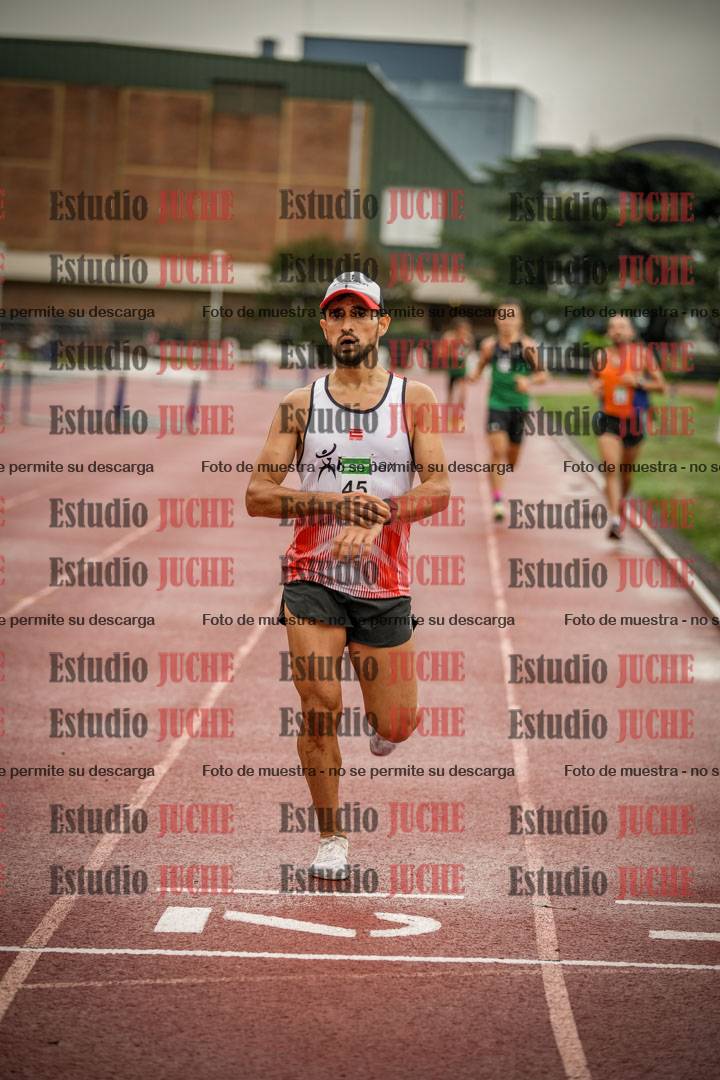 Fotos de los 5000 m de varones - serie 1