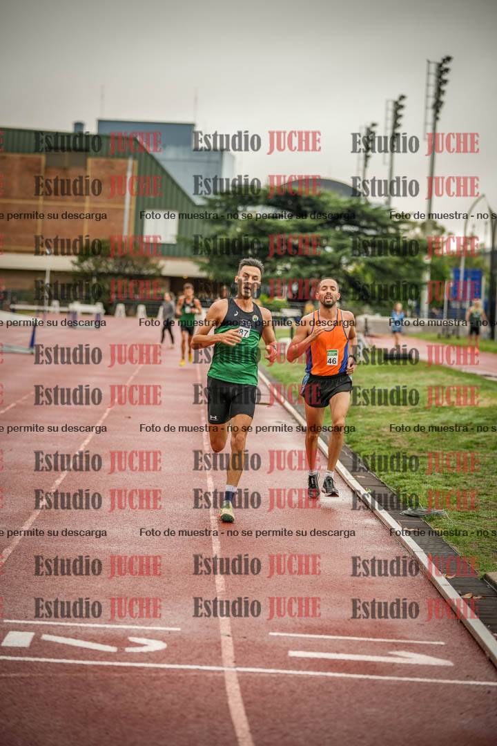 Fotos de los 5000 m de varones - serie 1