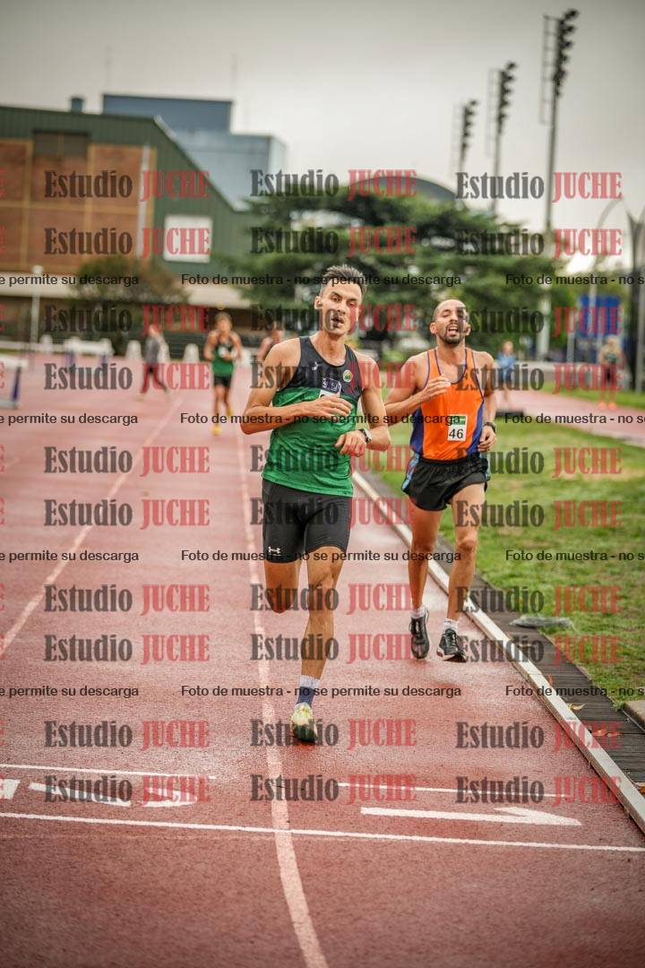 Fotos de los 5000 m de varones - serie 1