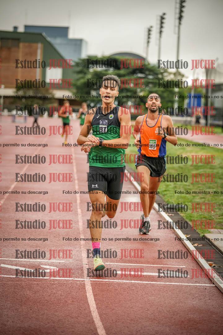 Fotos de los 5000 m de varones - serie 1