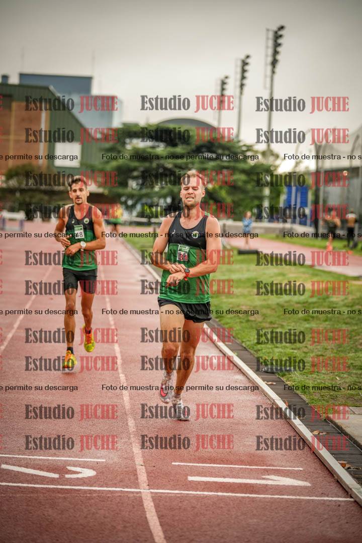 Fotos de los 5000 m de varones - serie 1