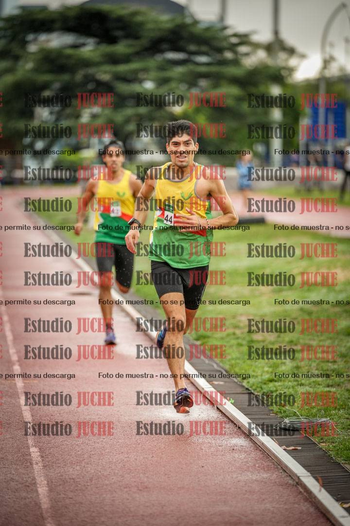 Fotos de los 5000 m de varones - serie 1