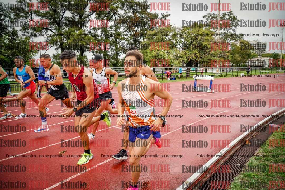 Fotos de los 5000 m de varones - serie 2