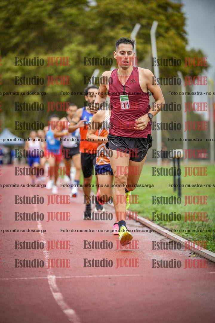 Fotos de los 5000 m de varones - serie 2