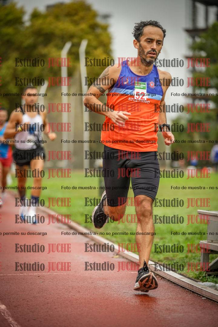 Fotos de los 5000 m de varones - serie 2