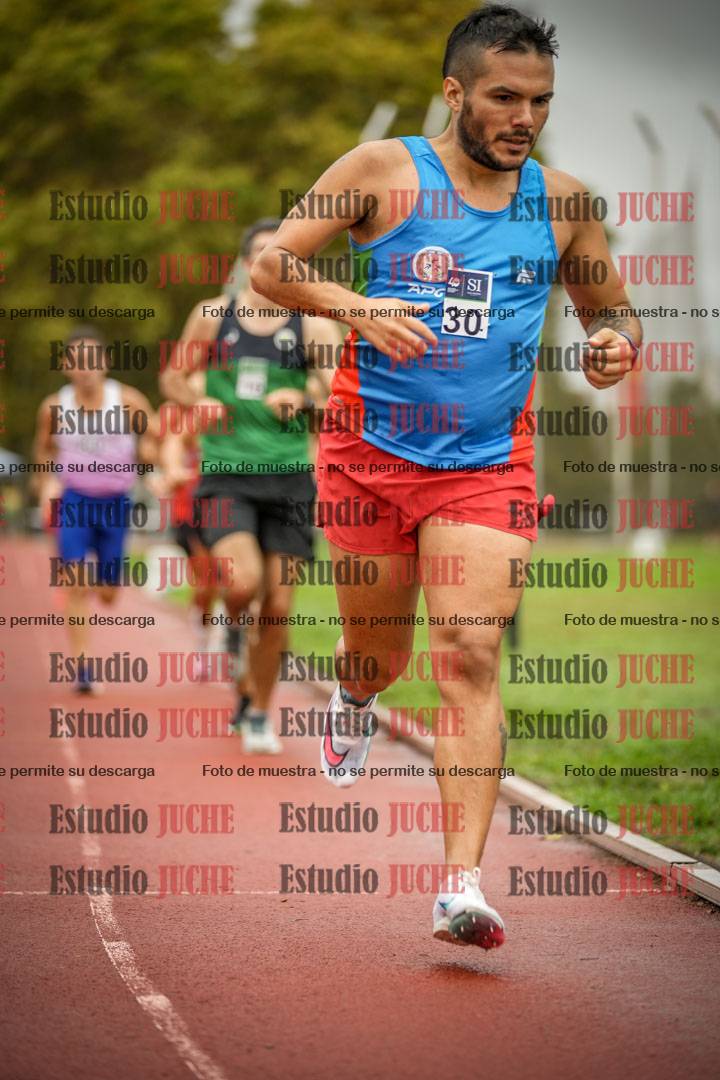 Fotos de los 5000 m de varones - serie 2