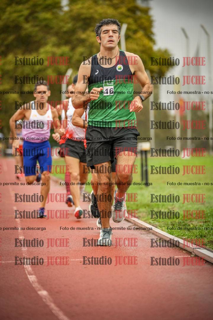Fotos de los 5000 m de varones - serie 2