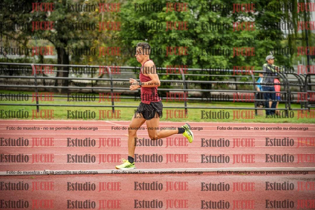 Fotos de los 5000 m de varones - serie 2