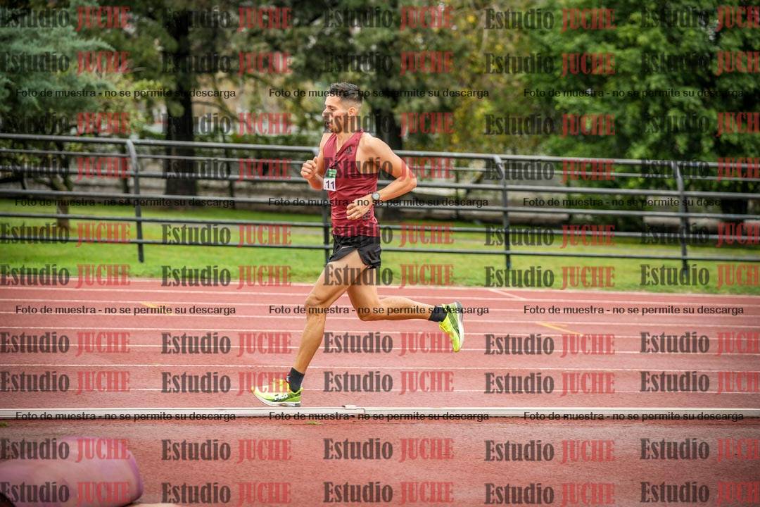 Fotos de los 5000 m de varones - serie 2