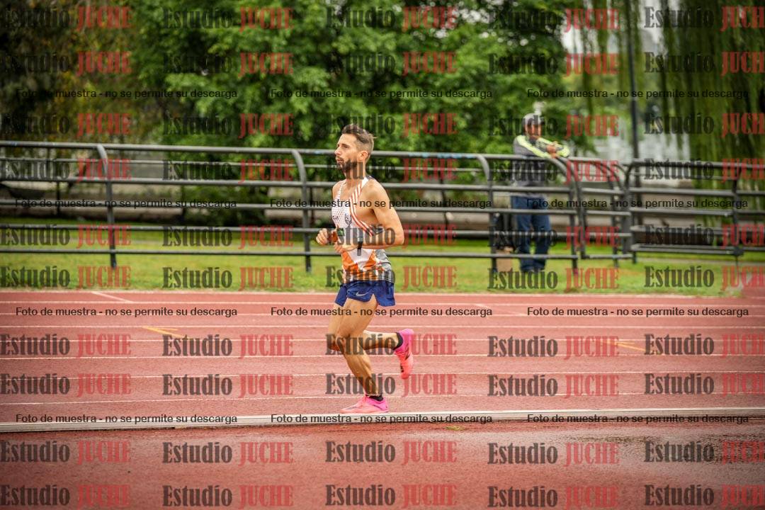 Fotos de los 5000 m de varones - serie 2