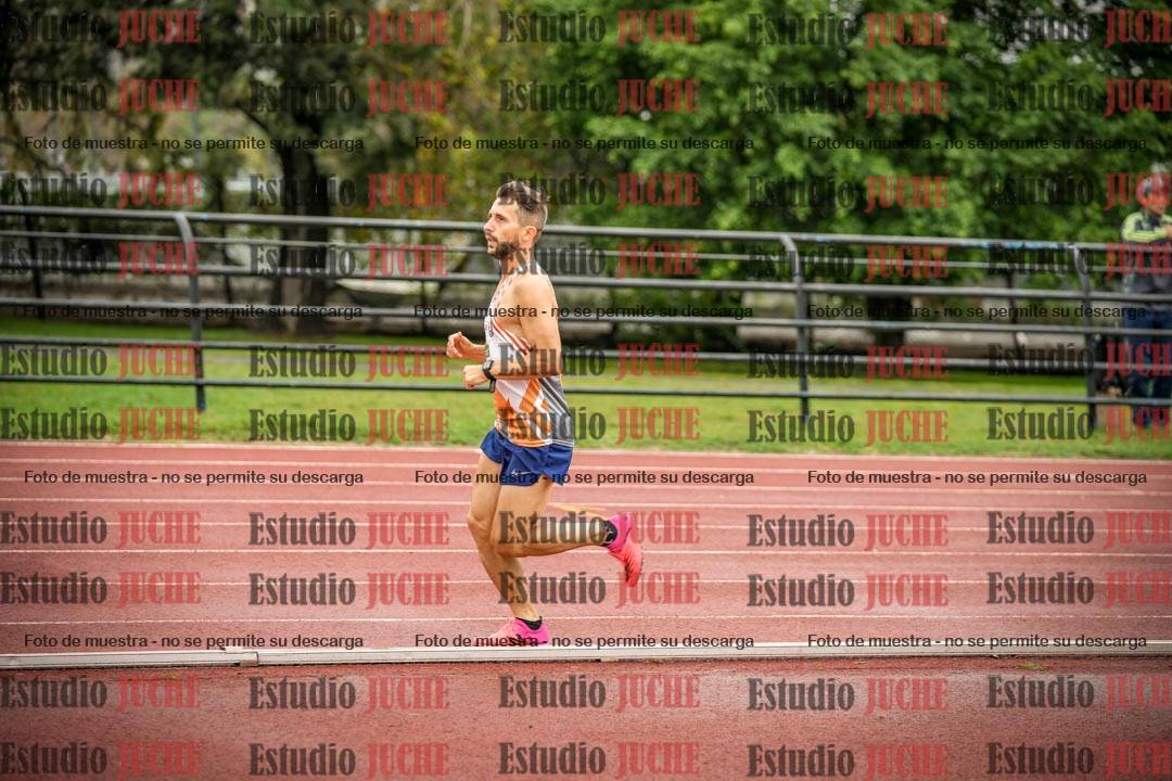 Fotos de los 5000 m de varones - serie 2