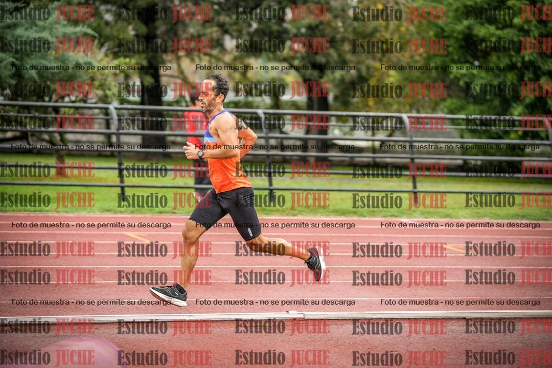 Fotos de los 5000 m de varones - serie 2