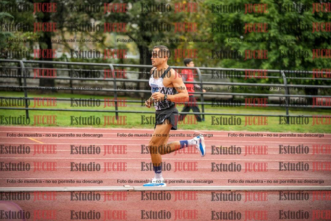 Fotos de los 5000 m de varones - serie 2