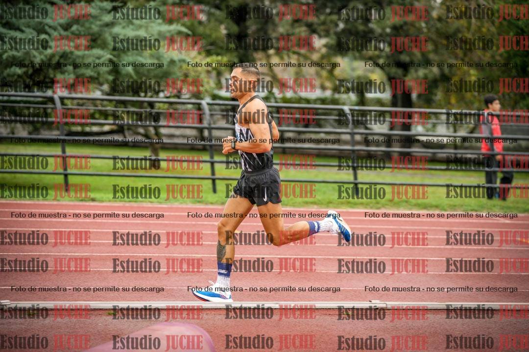 Fotos de los 5000 m de varones - serie 2