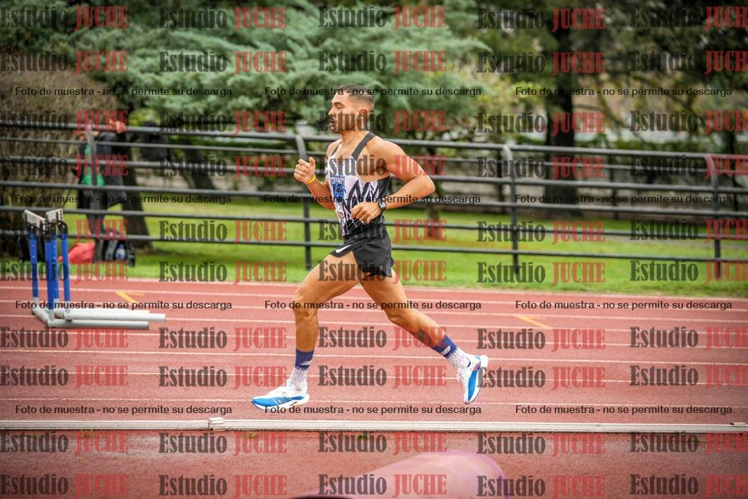 Fotos de los 5000 m de varones - serie 2