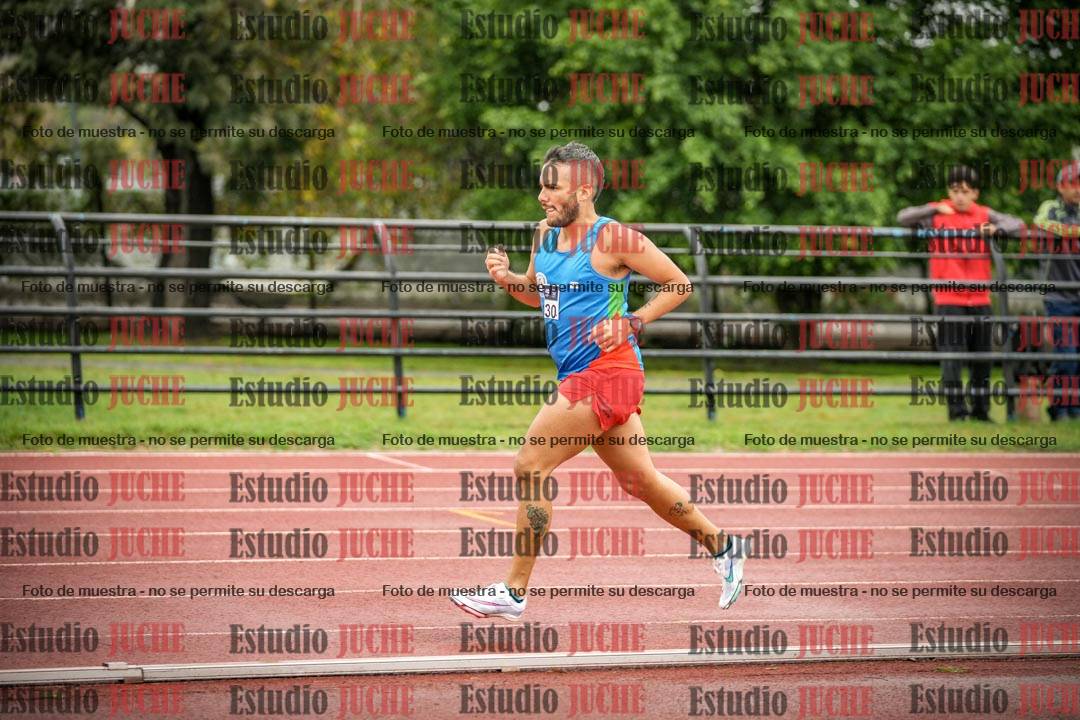 Fotos de los 5000 m de varones - serie 2