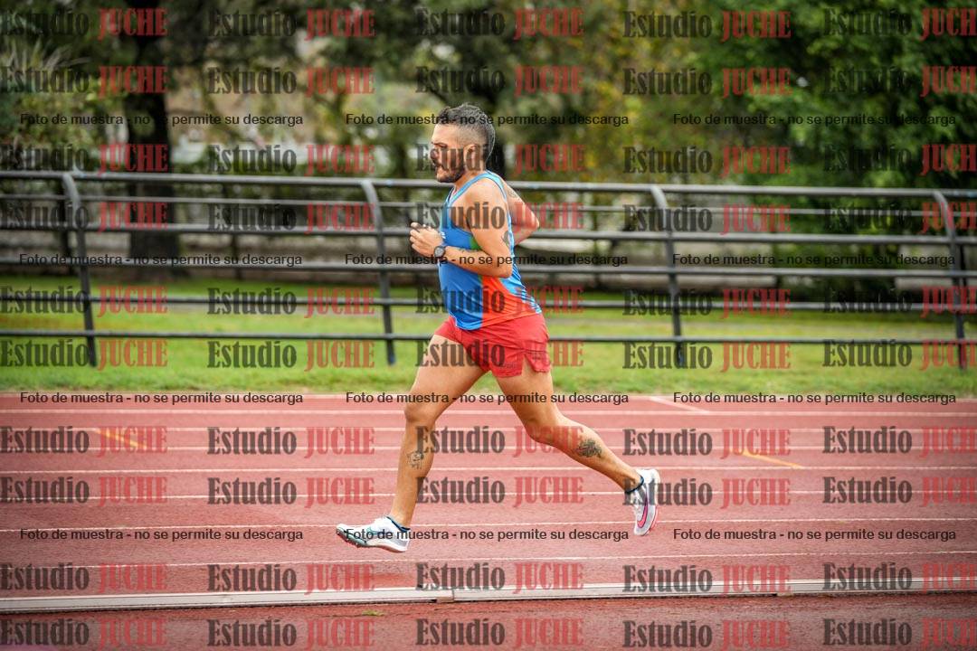 Fotos de los 5000 m de varones - serie 2