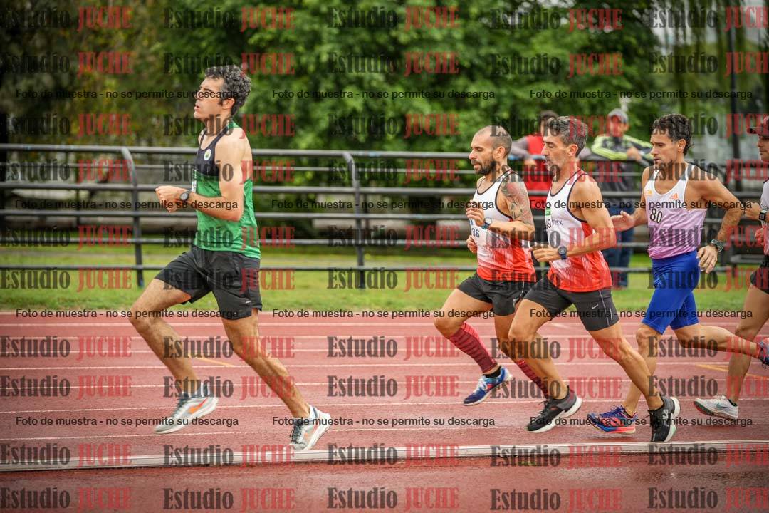 Fotos de los 5000 m de varones - serie 2