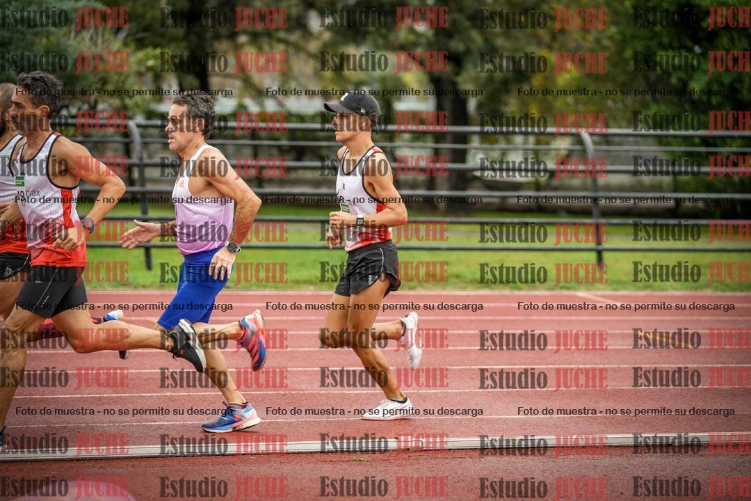 Fotos de los 5000 m de varones - serie 2