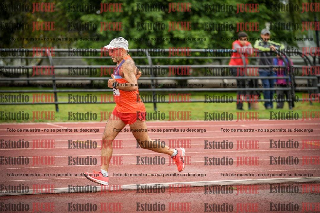 Fotos de los 5000 m de varones - serie 2