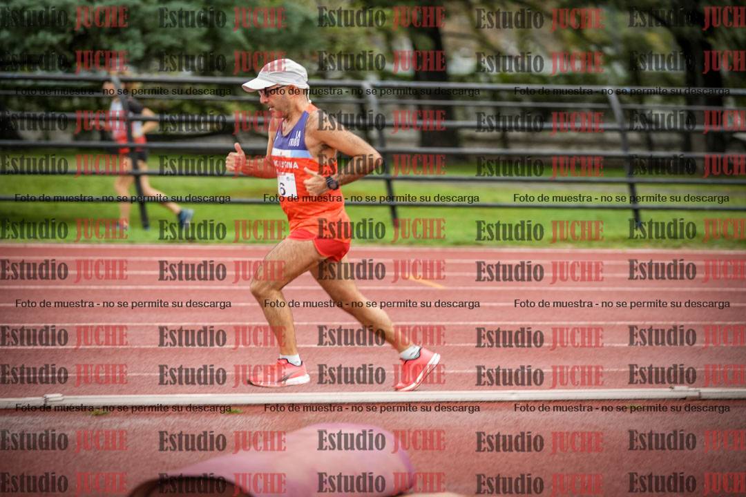 Fotos de los 5000 m de varones - serie 2