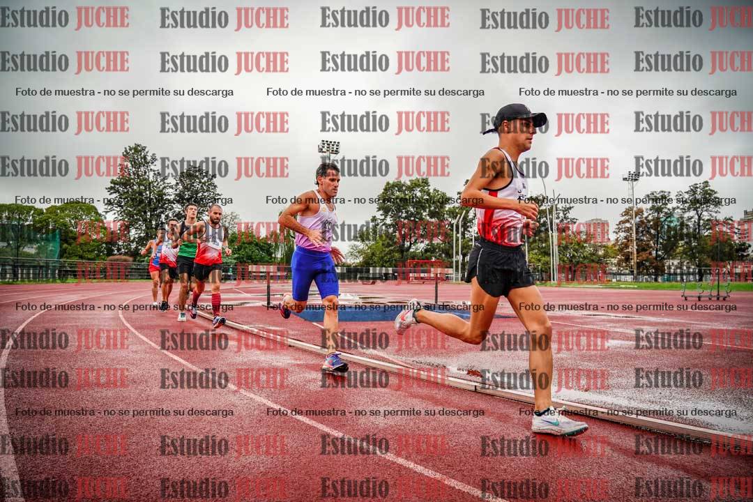 Fotos de los 5000 m de varones - serie 2