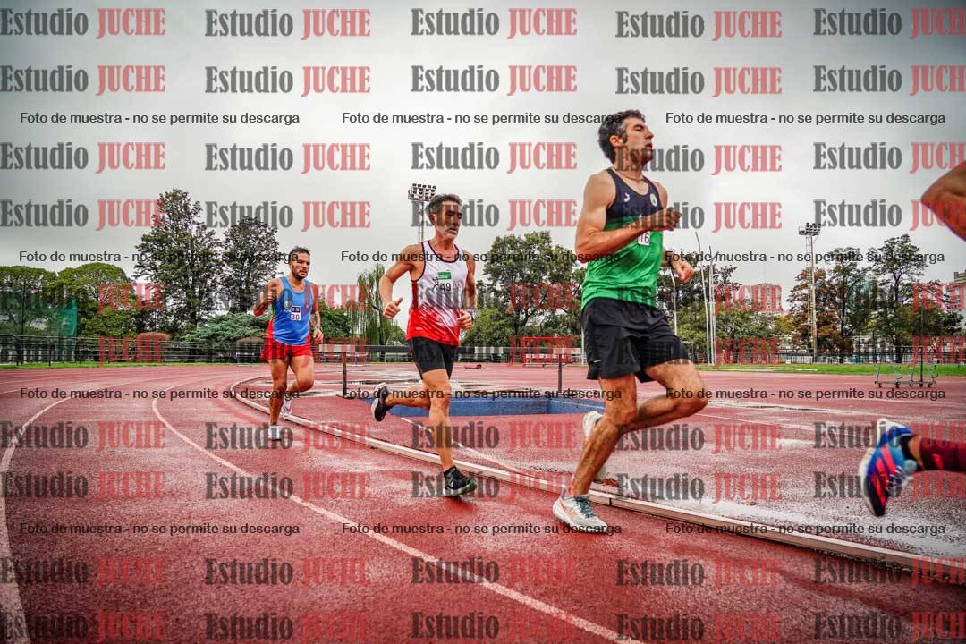 Fotos de los 5000 m de varones - serie 2