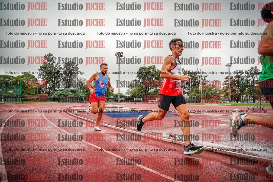 Fotos de los 5000 m de varones - serie 2