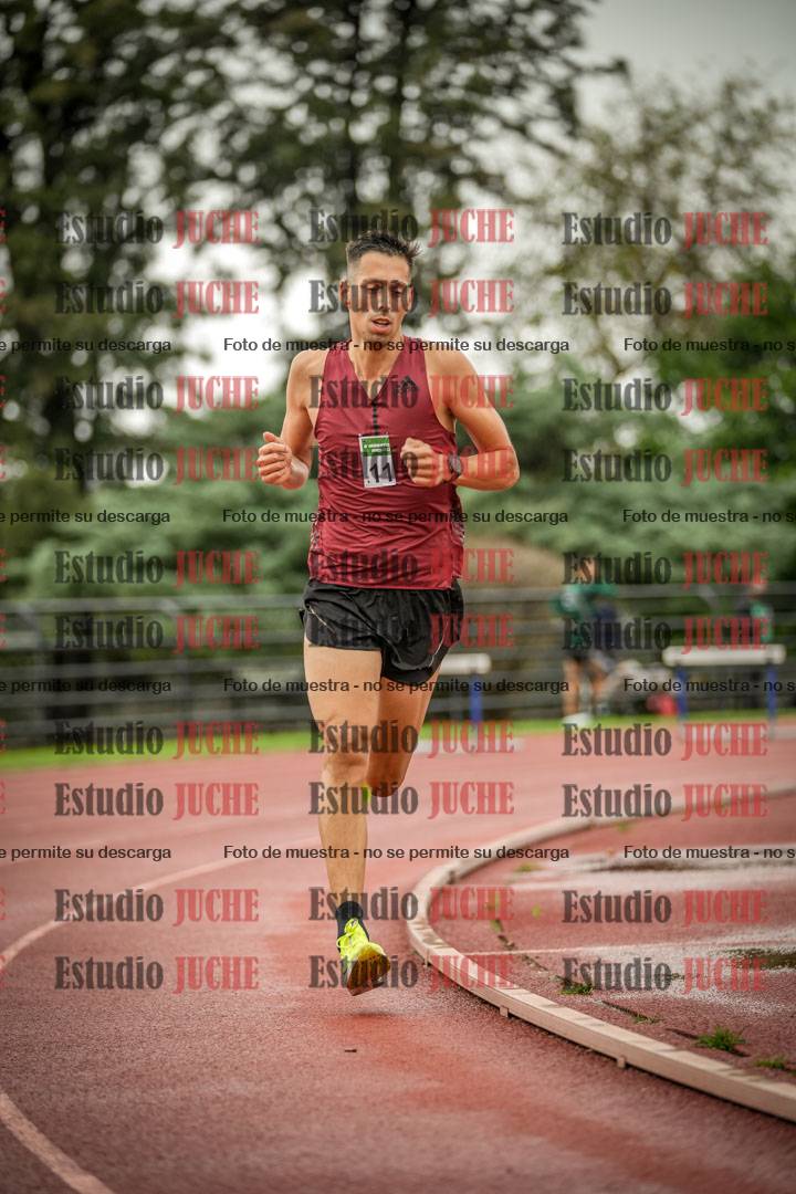Fotos de los 5000 m de varones - serie 2
