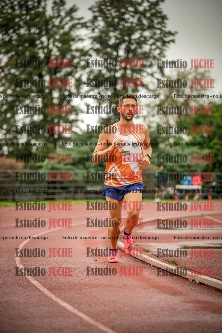 Fotos de los 5000 m de varones - serie 2