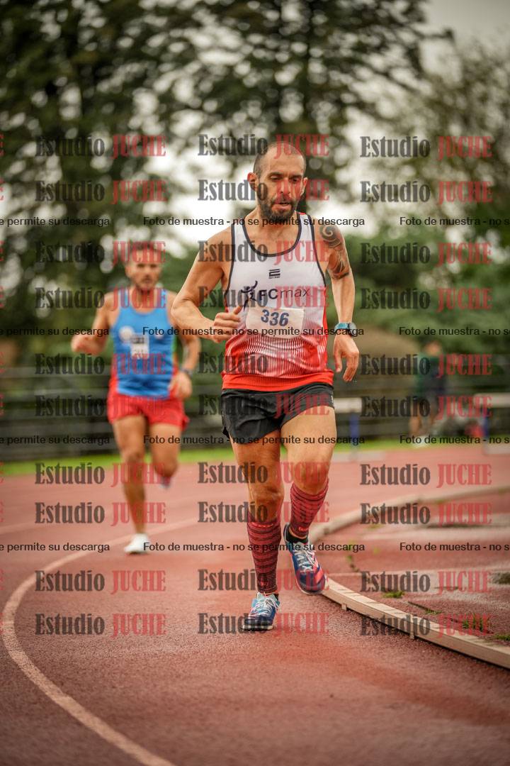 Fotos de los 5000 m de varones - serie 2