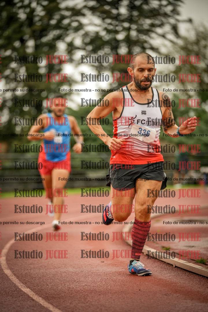 Fotos de los 5000 m de varones - serie 2