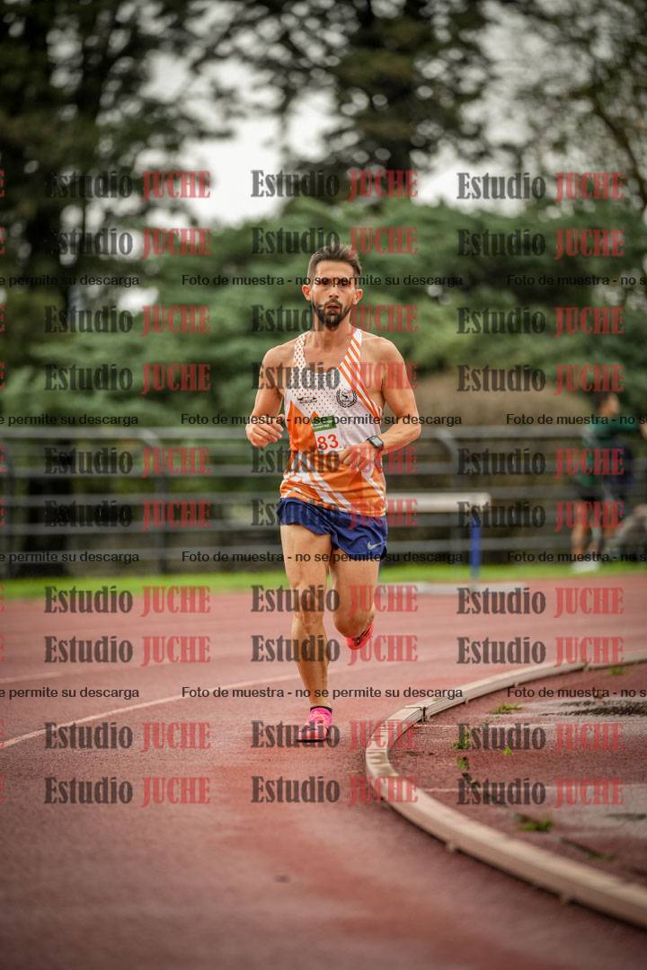 Fotos de los 5000 m de varones - serie 2
